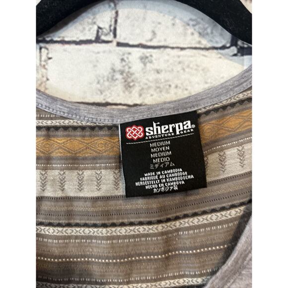 Sherpa Adventure Gear Women’s Medium Gray Southwest Print Tank Top Sleeveless - Picture 2 of 4
